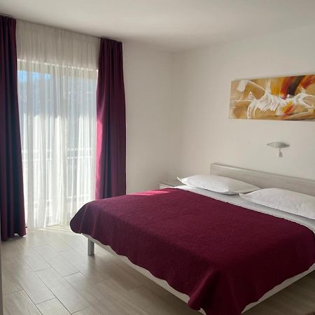 Apartman Tessa Vela Luka Exterior foto