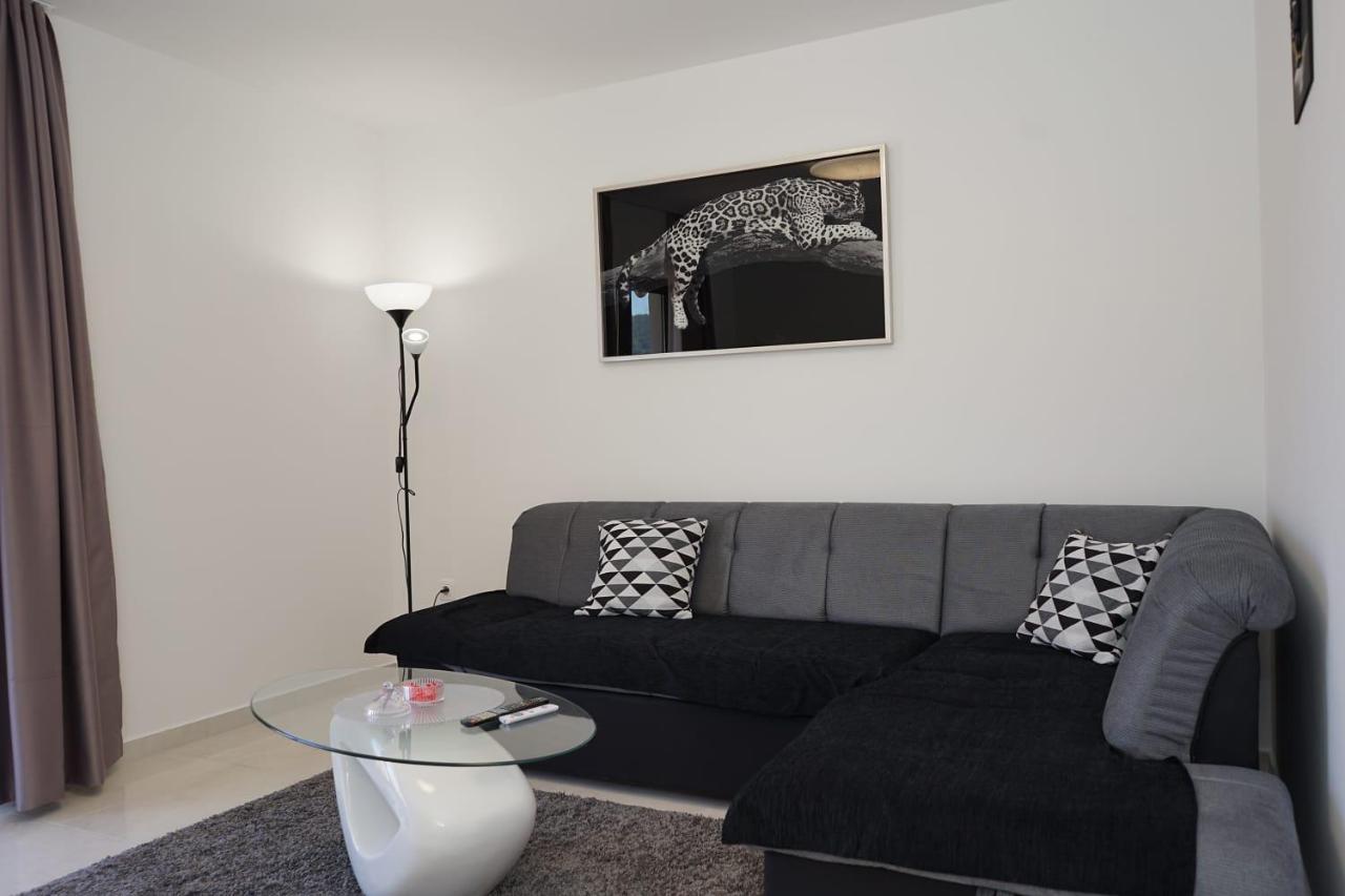 Apartman Tessa Vela Luka Exterior foto